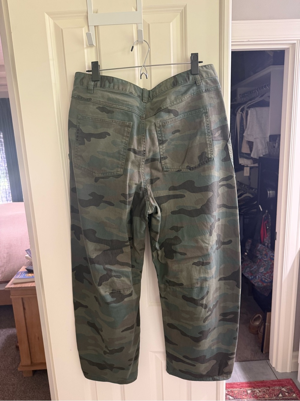 GAP Green Camo Barrel Utility Pants - Picture 2 of 3
